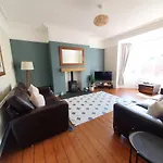 Ferienhaus Coastal Escape In The Heart Of